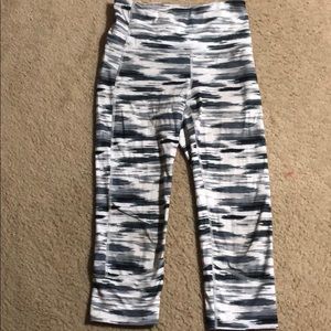 GapFit xs Capri pants